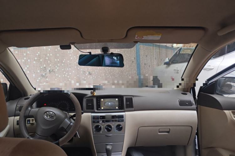 Used Toyota Corolla EX 2011 1.6L Automatic Classic Edition Center Console