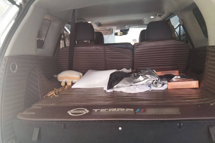 Used Nissan Terra 2018 2.5L Automatic 4x4 Flagship Edition Trunk