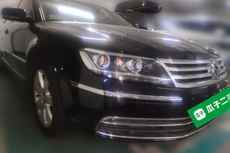 Used Volkswagen Phaeton 2015 3.0L Smart Edition Front Right 45 Deg