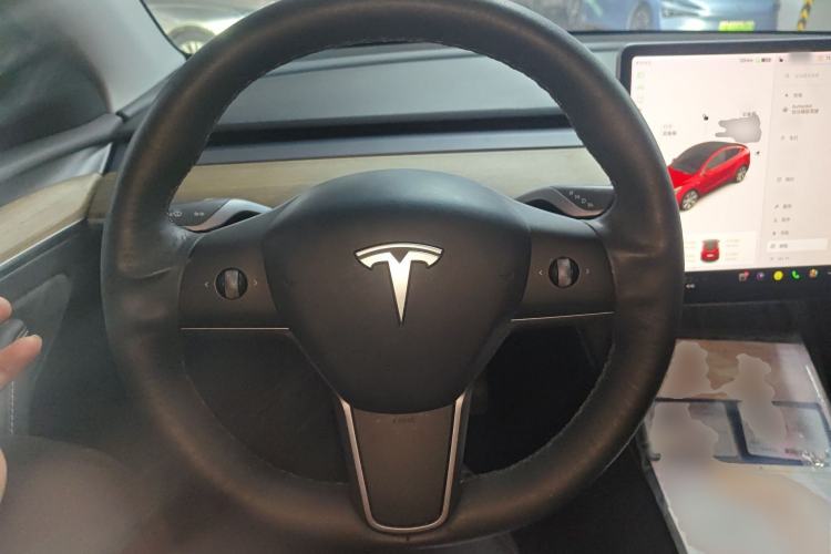 Used Tesla Model Y 2021 Standard Range Rear-Wheel Drive Version Steering Wheel