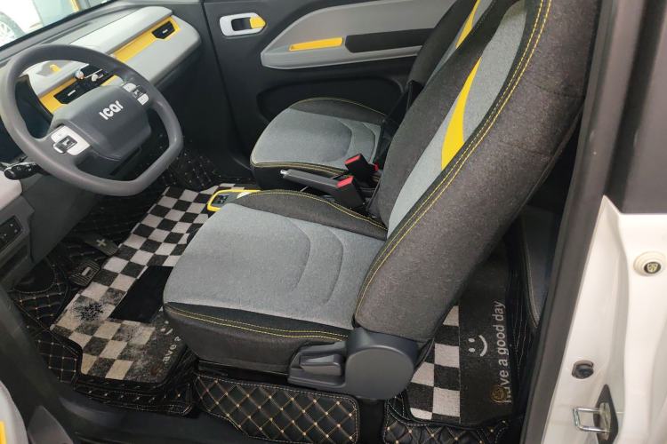 Used Chery QQ Ice Cream 2022 170km Sundae Phosphate Lithium-Ion Left Front Seat