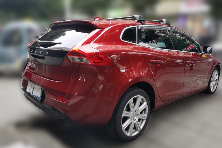 Used Volvo V40 2017 T3 Zhiya Edition Rear Right 45 Deg