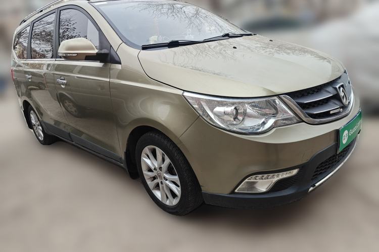 Used Baojun 730 2014 1.5L manual Comfort version 7 seats