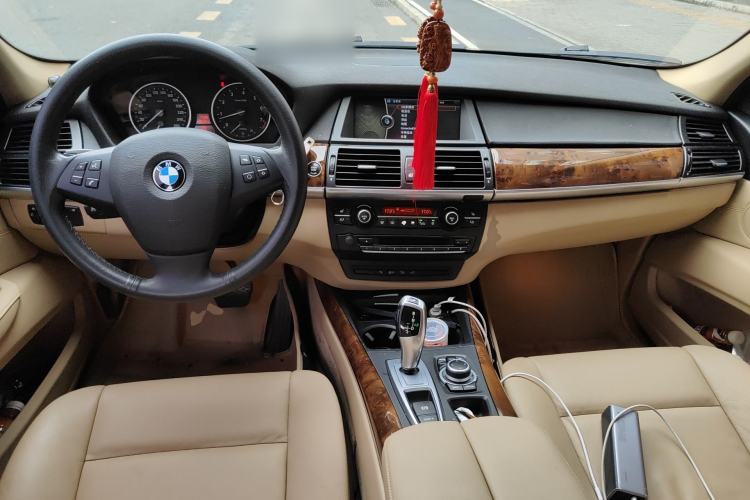 Used BMW X5 2013 xDrive35i Leading Model Center Console