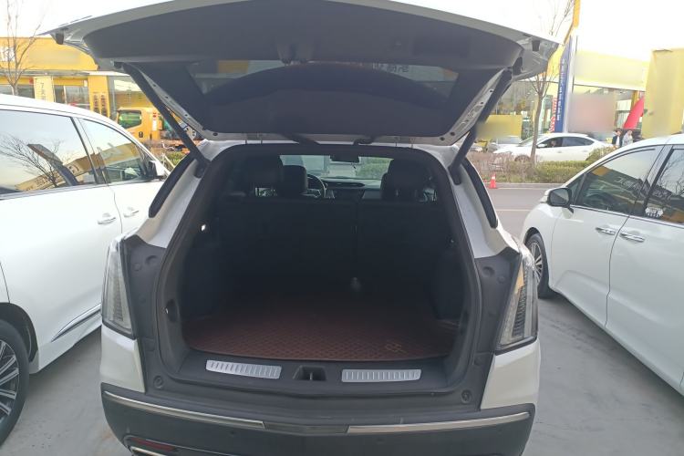 Used Cadillac XT5 2022 2.0T Four-Wheel Drive Premium Edition Trunk