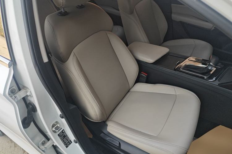 Used Baojun RC-6 2019 1.5T CVT Elite Version with 24-Hour Online Service
