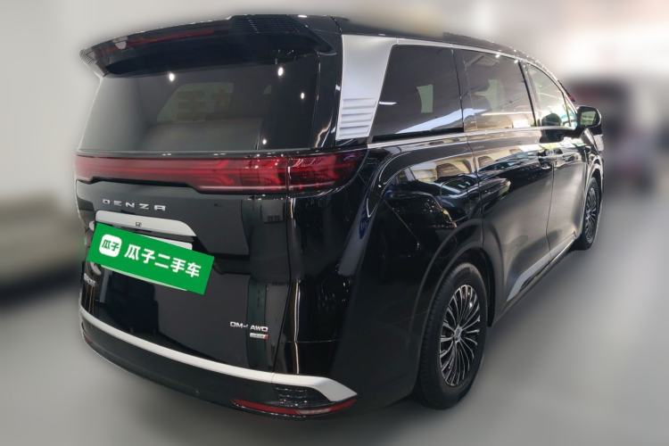 Used Denza D9 2025 DM-i Intelligent Drive 1020 Four-Wheel Drive Prestige Model
