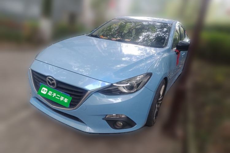 Used Mazda 3 Axela 2016 Sedan 1.5L Manual Luxury Model