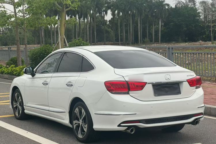 Used Honda Spirior 2015 2.4L Prestige Edition
