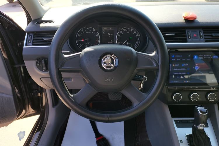 Used Skoda Octavia 2015 1.6L Automatic Yijie Edition