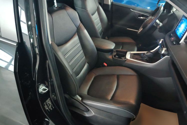 Used Toyota RAV4 2022 2.0L CVT Two-Wheel Drive Fashion Plus Edition
