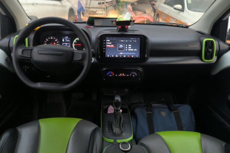 Used Roewe Clever 2021 302 km New Four-Seater Super-Efficient Version
