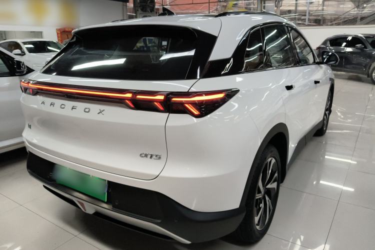 Used ARCFOX Alpha T5 2024 520 PRO Rear Right 45 Deg