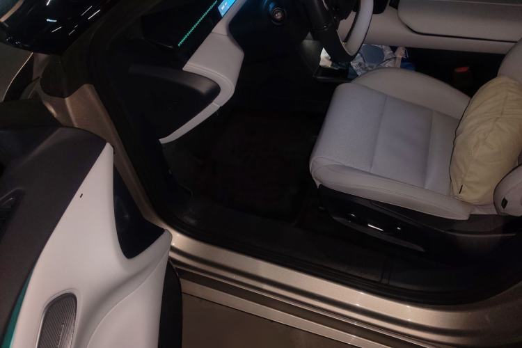 Used Lynk & Co Z10 2025 95 kWh 702 km All-Wheel-Drive Halo