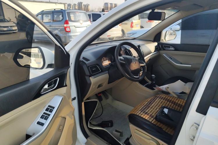 Used Baojun 730 2016 1.5L Manual Value Edition 7 Seats China V Emission Standard