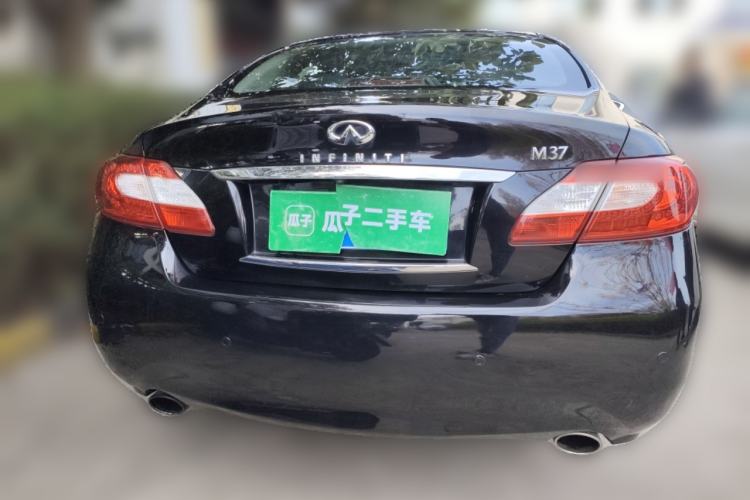 Used Infiniti M Series 2011 M37 model