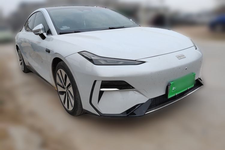 Used Geely Galaxy E8 2024 665 km Range Rear-Drive Starship Long-Range Version
