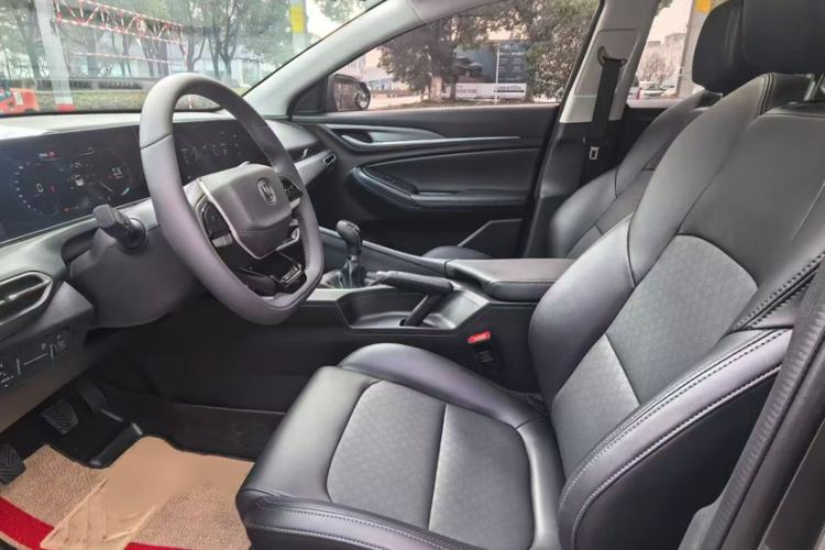 Used Changan Eado 2025 PLUS 1.5L Manual Luxury Edition