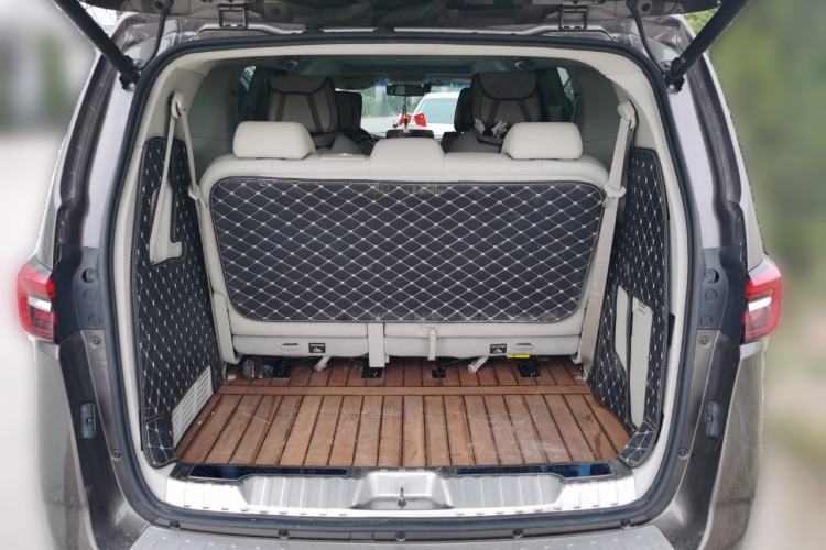 Used Buick GL8 2021 Land Cruiser Executive Class 652T Luxury Model