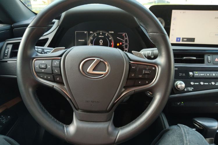Used Lexus ES 2023 200 Excellence Edition