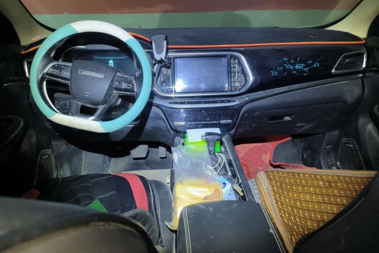 Used JETOUR X90 2019 1.5T DCT Enjoyment Version 5 Seats China VI Standard Center Console