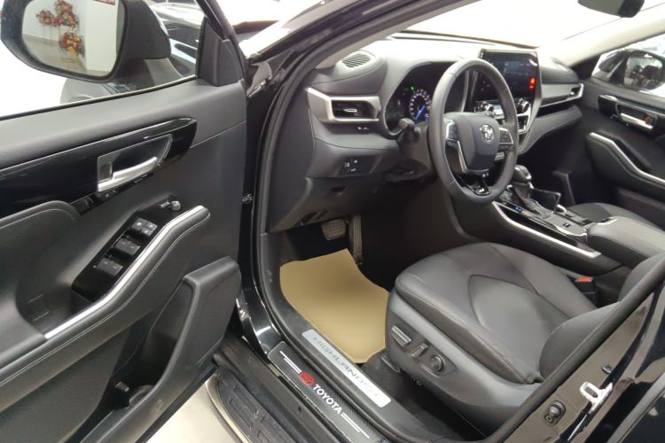 Used Toyota Highlander 2023 2.5L Smart Electric Hybrid Dual-Engine Four-Wheel Drive Prestige Version – 7 Seats
