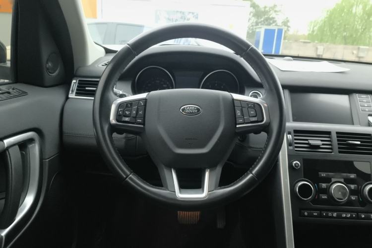 Used Land Rover Discovery Sport 2019 240 PS SE Version China V Standard Steering Wheel