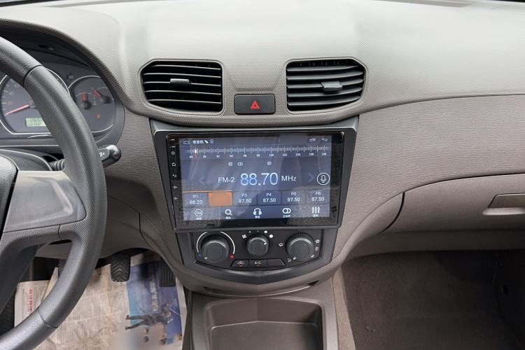 Used Wuling Hongguang 2015 1.5L S Basic Version China V Standard Audio And AC Panel