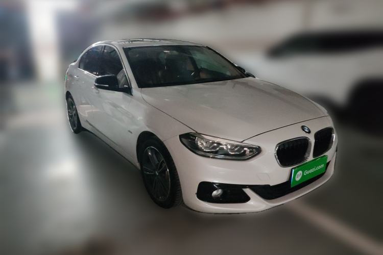 Used BMW 1 Series 2018 118i Sport Edition Front Right 45 Deg
