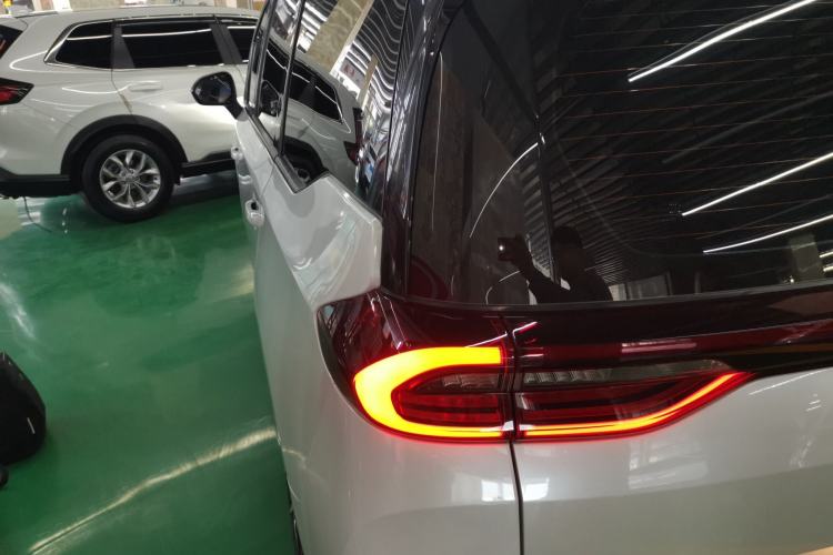 Used GAC Trumpchi M6 2023 PRO 270T DCT Luxury Edition Rear Left 45 Deg