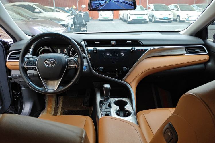Used Toyota Camry 2019 Revised Version Dual-Engine 2.5 HG Luxury Edition
