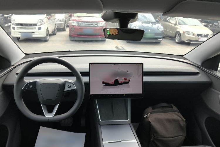 Used Tesla Model Y 2025 Rear-Wheel-Drive Version
