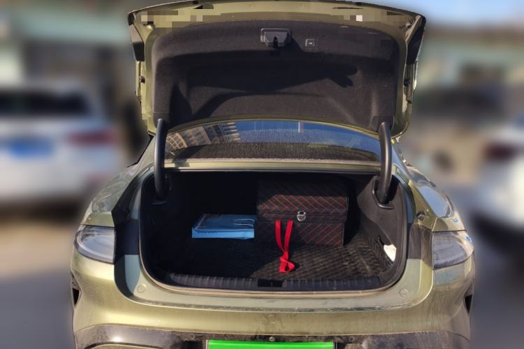 Used Xiaomi Auto SU7 2024 Rear-Drive Long-Range Intelligent Driving Version
