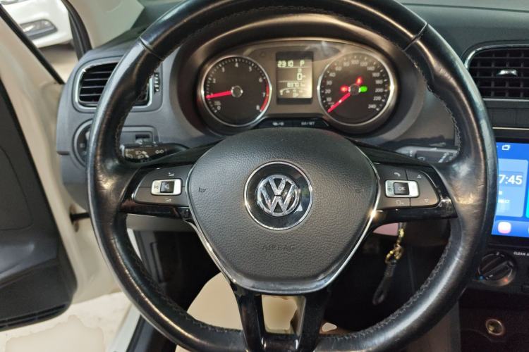 Used Volkswagen Polo 2016 1.6L Automatic Comfort Model