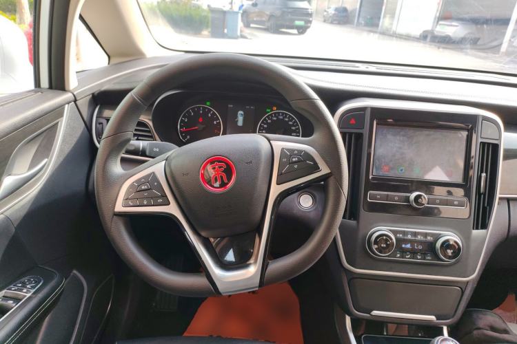 Used BYD Song MAX 2017 1.5T Manual Smart Connect Luxury 7-Seater
