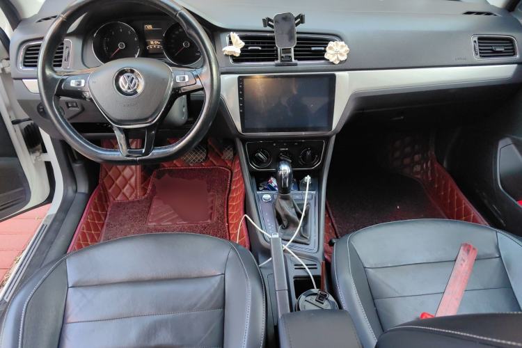 Used Volkswagen Lavida 2017 1.6L Automatic Comfort Edition
