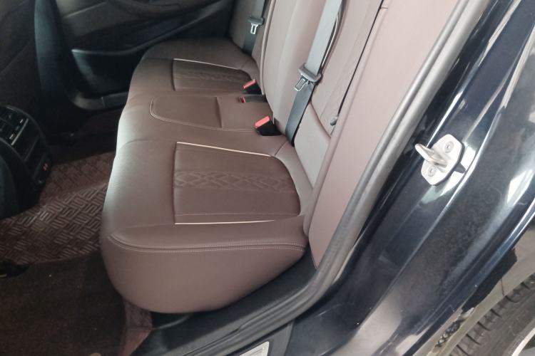 Used BMW 5 Series New Energy 2022 535Le M Sport Package Left Rear Seat