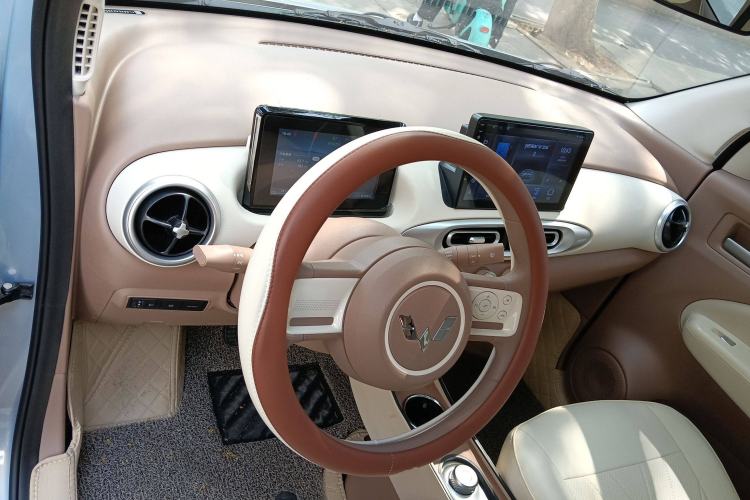 Used Wuling Hongguang MINIEV 2025 Four-Door Version Advanced Edition
