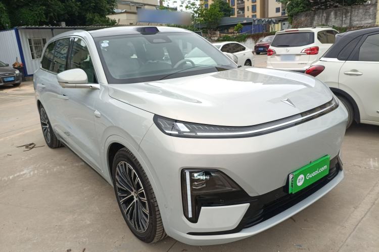 Used Deepal S09 2025 Rear-Drive Ultra+ Front Right 45 Deg