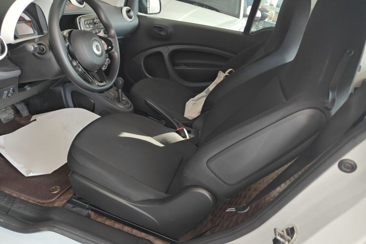 Used smart fortwo 2018 1.0L 52kW Hardtop Dynamic Version China V
