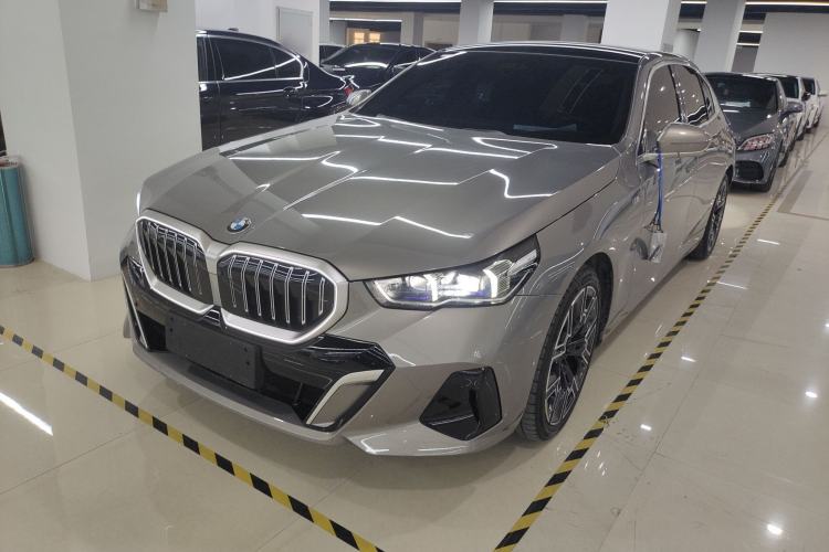 Used BMW 5 Series 2024 530Li Luxury Edition M Sport Package