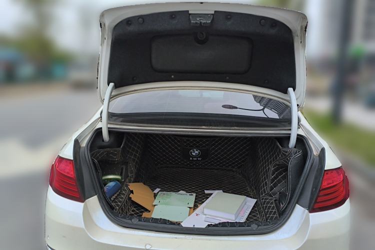 Used BMW 5 Series 2014 525Li Luxury Design Package Trunk