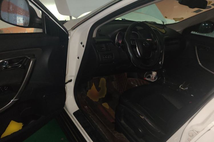 Used Bestune X80 2015 2.0L automatic comfort version
