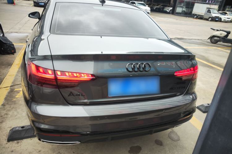 Used Audi A4L 2022 40 TFSI Luxury Dynamic Model
