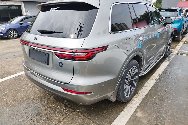 Used Li Auto ONE 2021 Extended-Range 6-Seater Version Rear Right 45 Deg