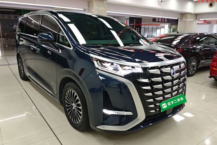 Used Denza D9 2022 DM-i 970 Four-Wheel Drive Prestige Model