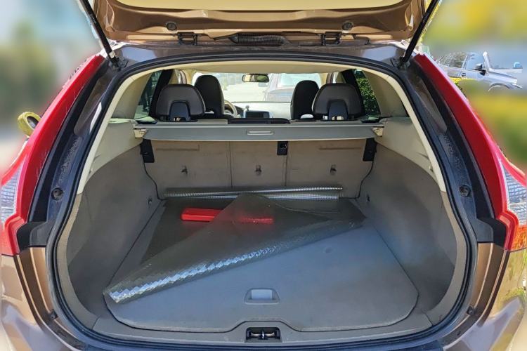 Used Volvo XC60 2012 T5 Comfort Edition Trunk