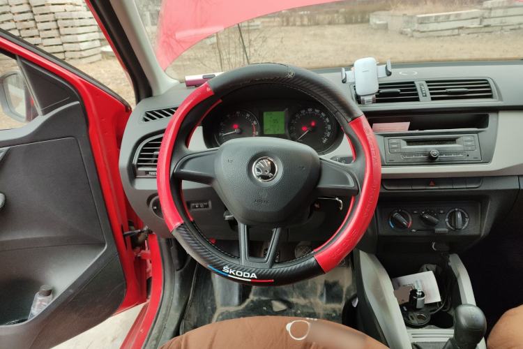 Used Skoda Fabia 2015 1.4L Manual Front-Wheel Drive Model