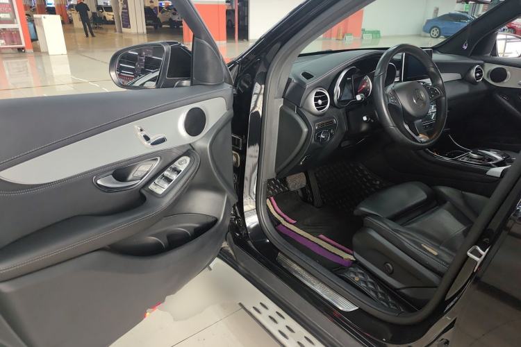 Used Mercedes-Benz GLC 2018 Facelift GLC 200 4MATIC Driver Seat