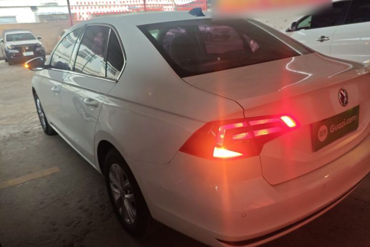 Used Volkswagen Bora 2017 1.6L Automatic Fashion Model